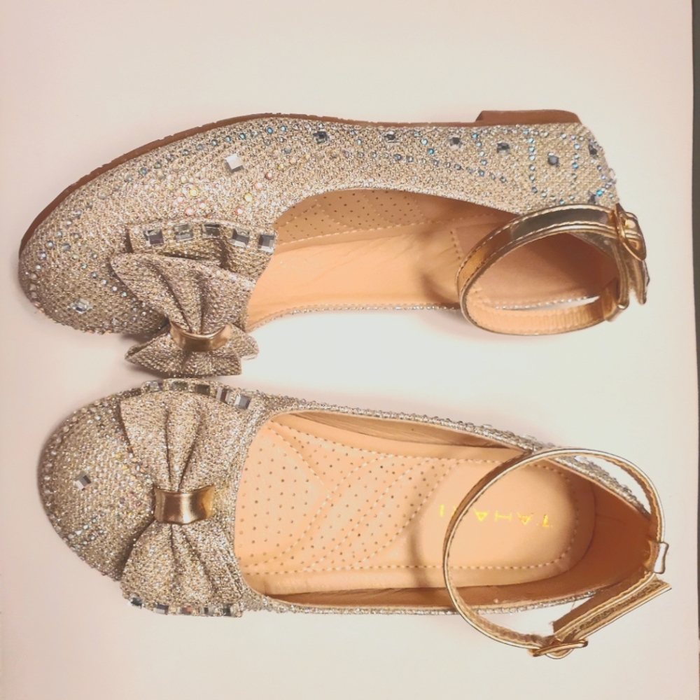 Tahari Girls Sparkly Flats - size 13
